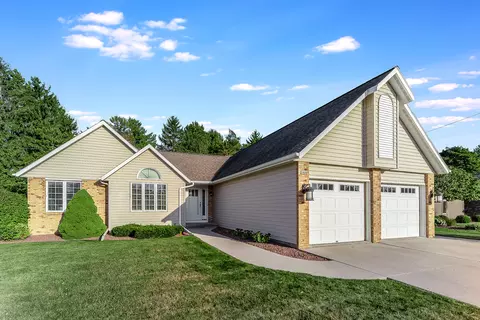 1909 Sharon, Manitowoc, WI 54220