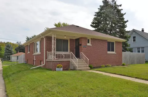 2301 Monroe, Racine, WI 53405