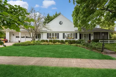15 Lakeview, Lake Geneva, WI 53147