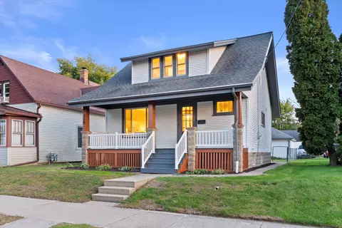 719 Monroe, South Milwaukee, WI 53172