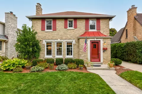 2508 Lefeber, Wauwatosa, WI 53213