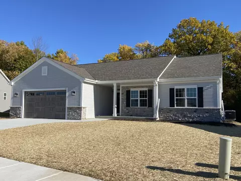 91 Weston Rdg, Oconomowoc, WI 53066