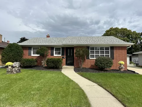 4802 Lindermann, Racine, WI 53406