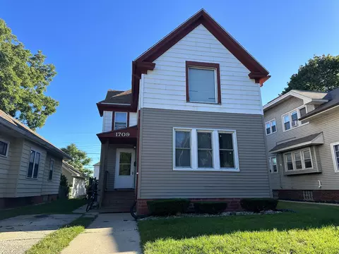 1709 Linden, Racine, WI 53403
