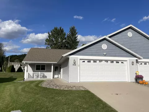 709 Wildwood, La Crescent, MN 55947