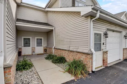 3920 S 92nd, Greenfield, WI 53228