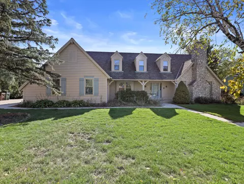 4275 S Victoria, New Berlin, WI 53151