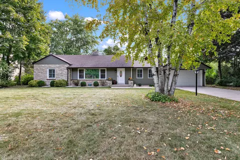 8202 N Poplar, Fox Point, WI 53217