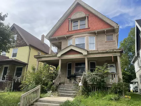 3027 N 9th, Milwaukee, WI 53206