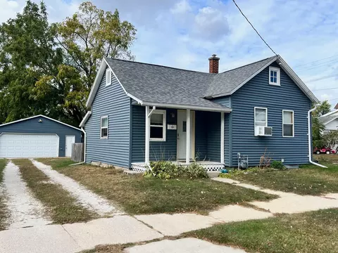 1312 S 19th, Manitowoc, WI 54220