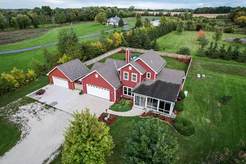 1037 S Cox, Dover, WI 53139