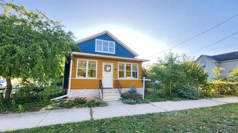 1303 9th, La Crosse, WI 54601