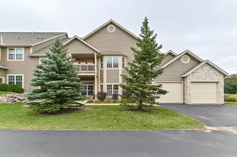 w159n4838 Graysland #10, Menomonee Falls, WI 53051
