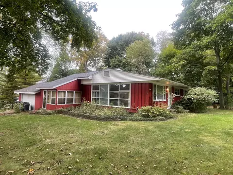 330 Anderson, Delafield, WI 53018