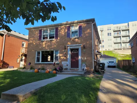4170 N Bartlett #4172, Shorewood, WI 53211