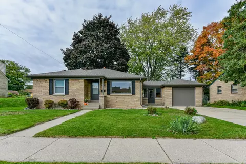 1818 Manitoba, South Milwaukee, WI 53172