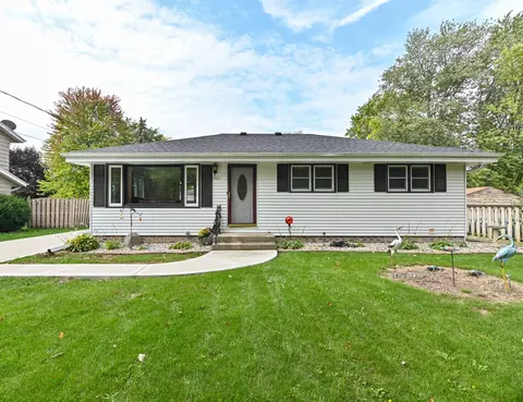 4661 S 112th, Greenfield, WI 53228