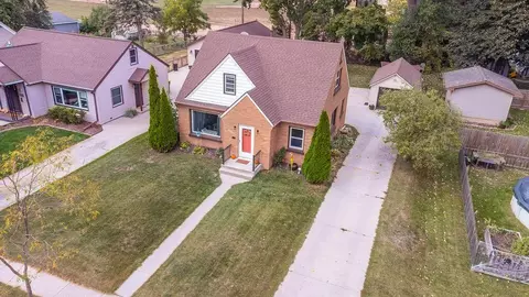 1112 Kensington, Plymouth, WI 53073