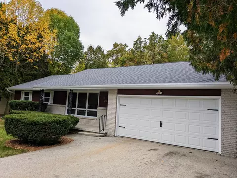 1456 N N Rpds, Manitowoc, WI 54220