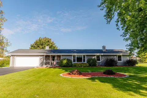 507 Chad, North Prairie, WI 53153