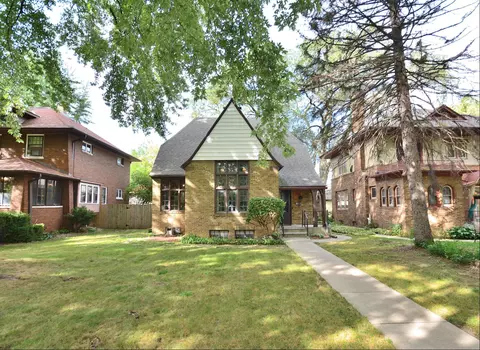 2765 N Grant, Milwaukee, WI 53210