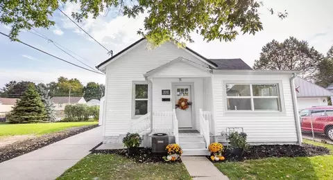 808 Caroline, Janesville, WI 53545