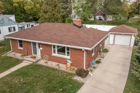1020 E Laflin, Waukesha, WI 53186