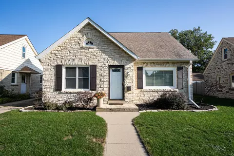 2149 W Raleigh, Glendale, WI 53209