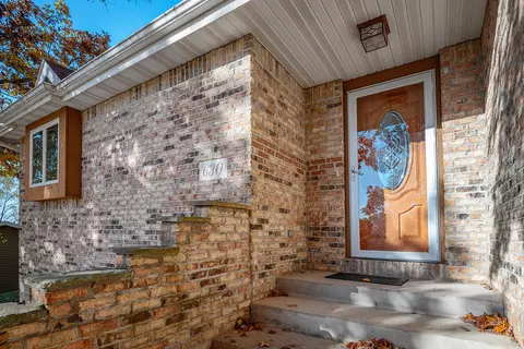 630 Highview, Slinger, WI 53086