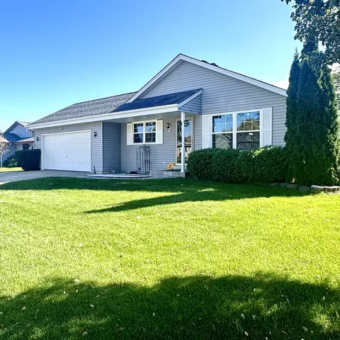 855 E Deer Rdg, Oak Creek, WI 53154