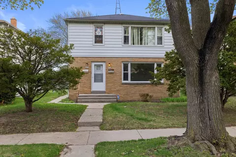 8829 W Congress #8831, Milwaukee, WI 53225