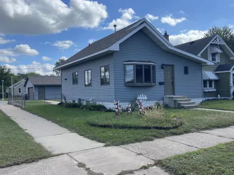 2438 Prospect, La Crosse, WI 54603