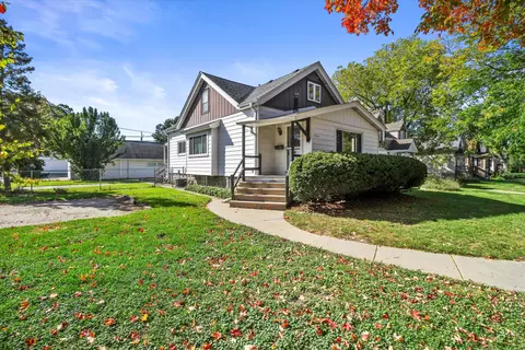 7725 W Rogers, West Allis, WI 53219