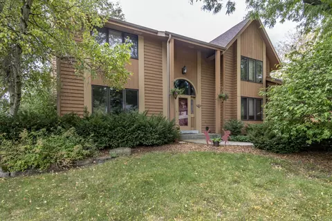 1107 Larchmont, Waukesha, WI 53186