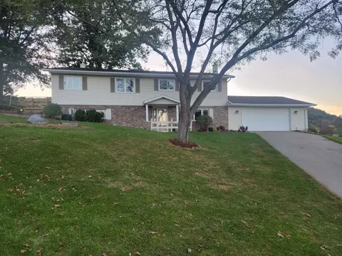 4251 Paar, La Crescent, MN 55947