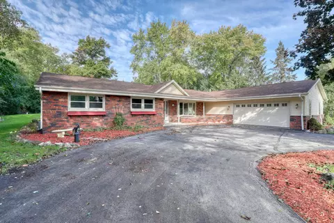 w237n1005 Kings, Waukesha, WI 53188