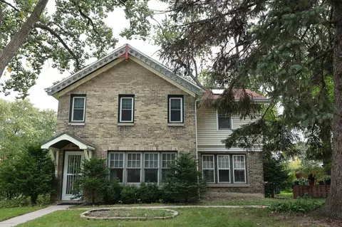 3560 S Whitnall, Milwaukee, WI 53207
