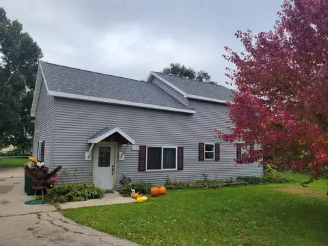 1223 W Cramer, Fort Atkinson, WI 53538