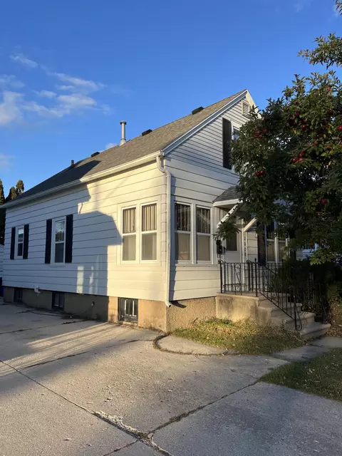 2008 25, Two Rivers, WI 54241