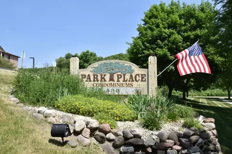 530 N Silverbrook #316, West Bend, WI 53090