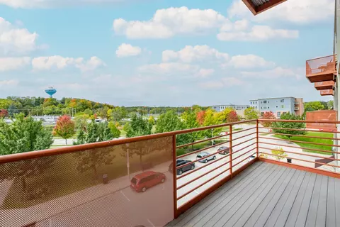 705 Village Grn #311, West Bend, WI 53090