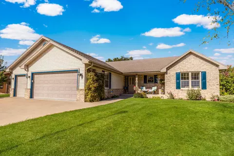 28716 Clove, Waterford, WI 53185