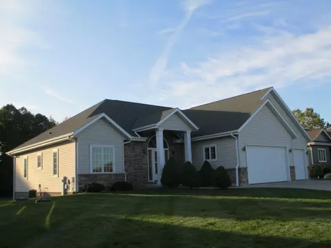 6845 Jamestown #16, Trenton, WI 53090