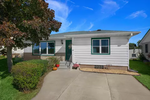 534 2nd, Onalaska, WI 54650