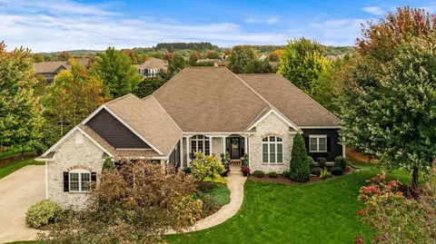 358 Sunshine, Hartland, WI 53029