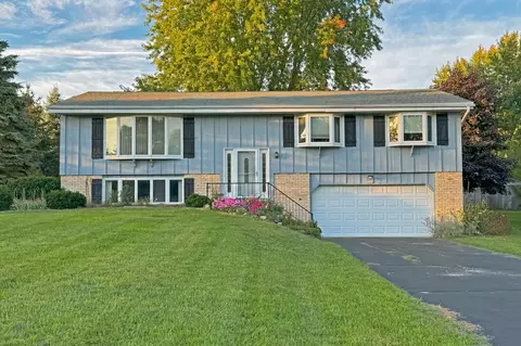 1782 Valley, Trenton, WI 53090