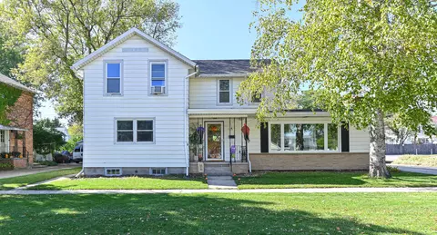 116 S Broad, Elkhorn, WI 53121