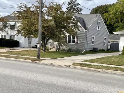 1244 N 8th, Manitowoc, WI 54220