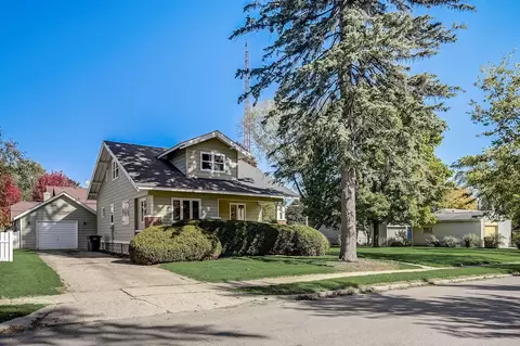 727 Walker, Lake Geneva, WI 53147