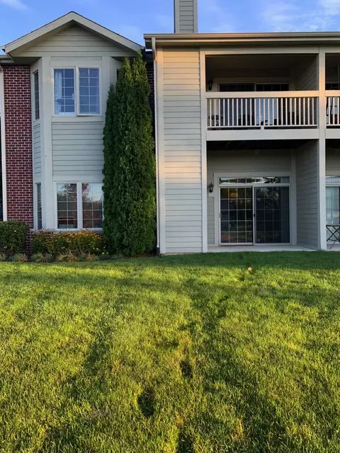 4840 S Forest Rdg, New Berlin, WI 53151